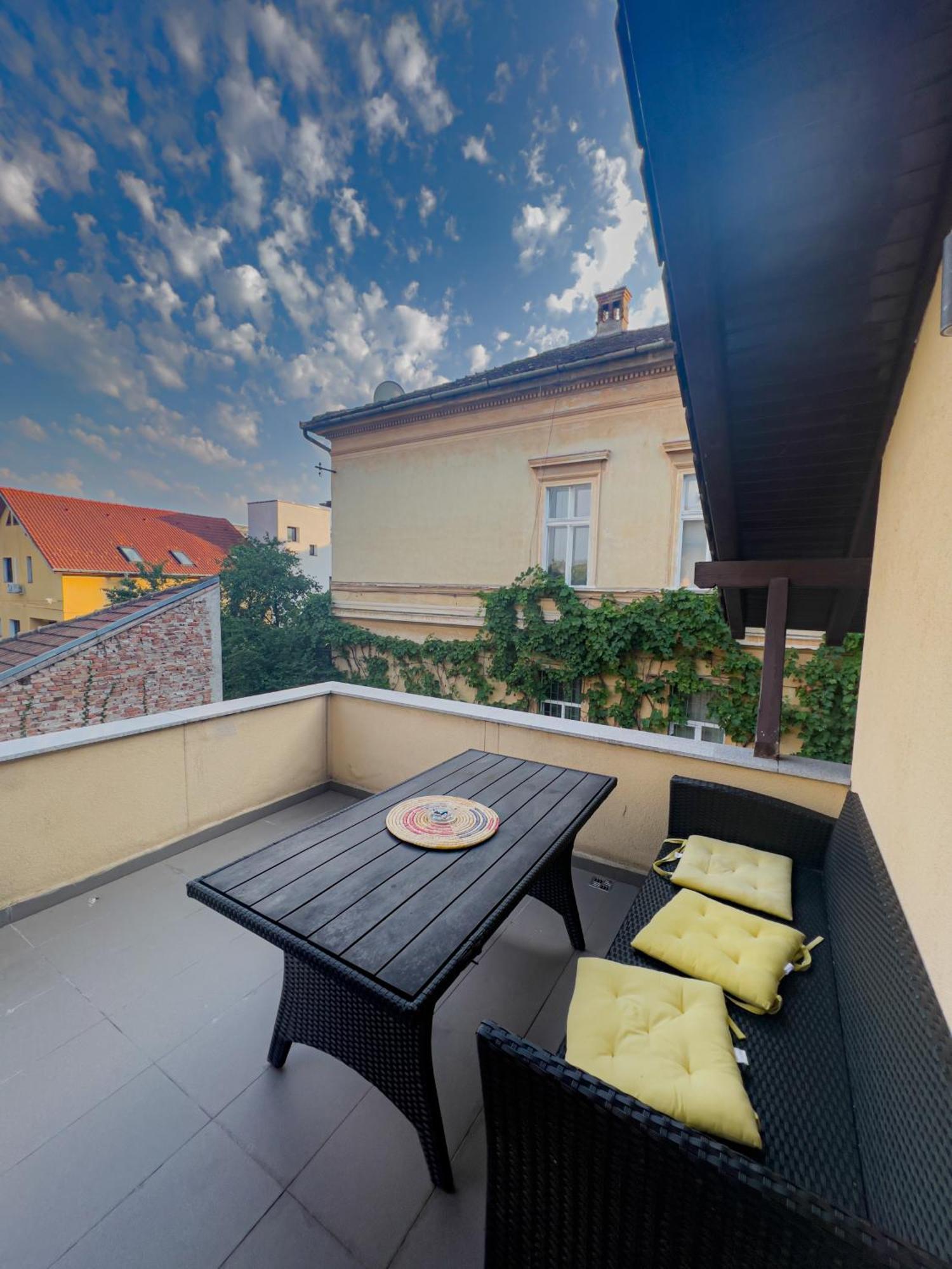 Kesletz House Hotel Sibiu Exterior foto
